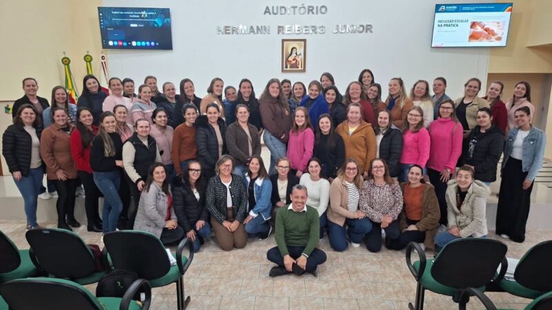 Capacitação fortalece ensino e prepara professores para novos desafios em Santa Terezinha