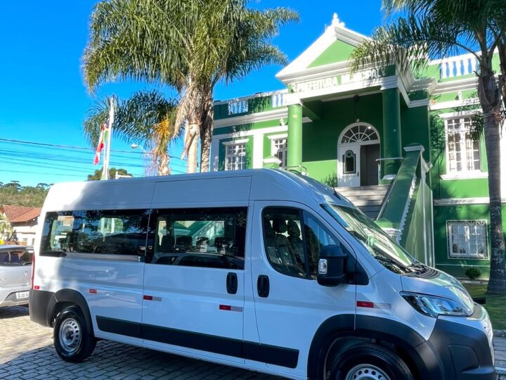 Prefeitura de Campo Alegre entrega novo veículo à APAE e reforça compromisso com a inclusão