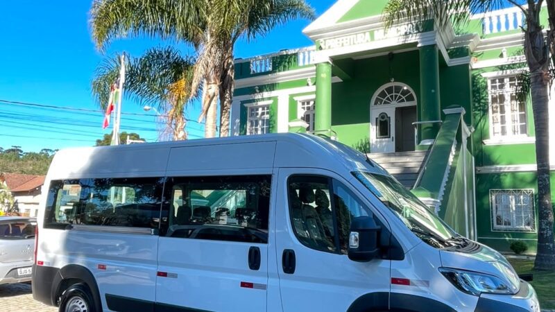 Prefeitura de Campo Alegre entrega novo veículo à APAE e reforça compromisso com a inclusão