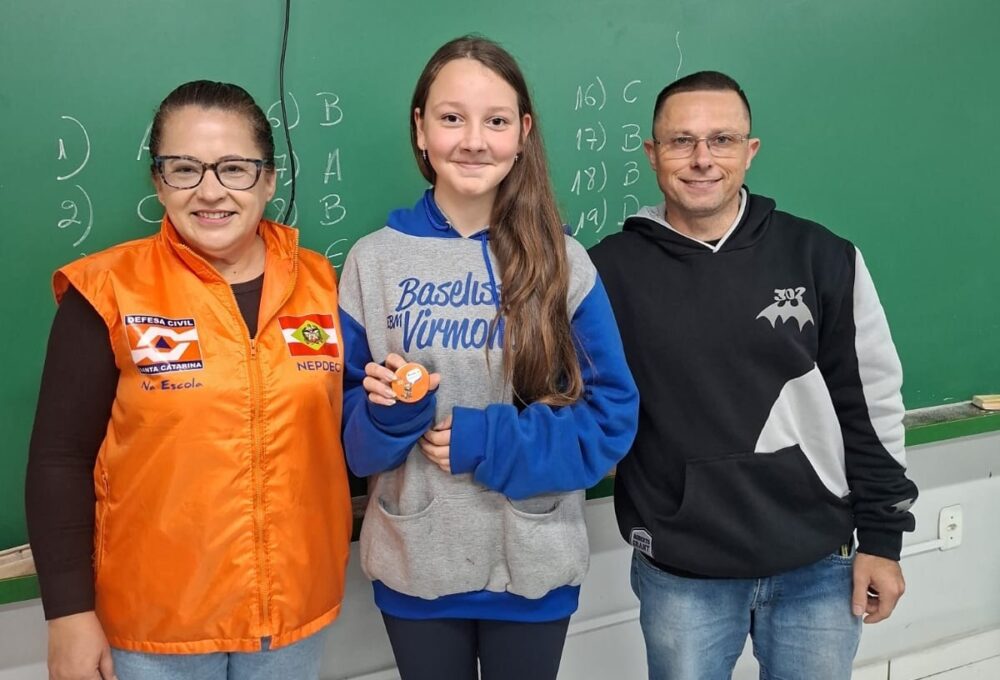 Programa “Defesa Civil nas Escolas” conscientiza alunos sobre riscos climáticos e medidas de prevenção