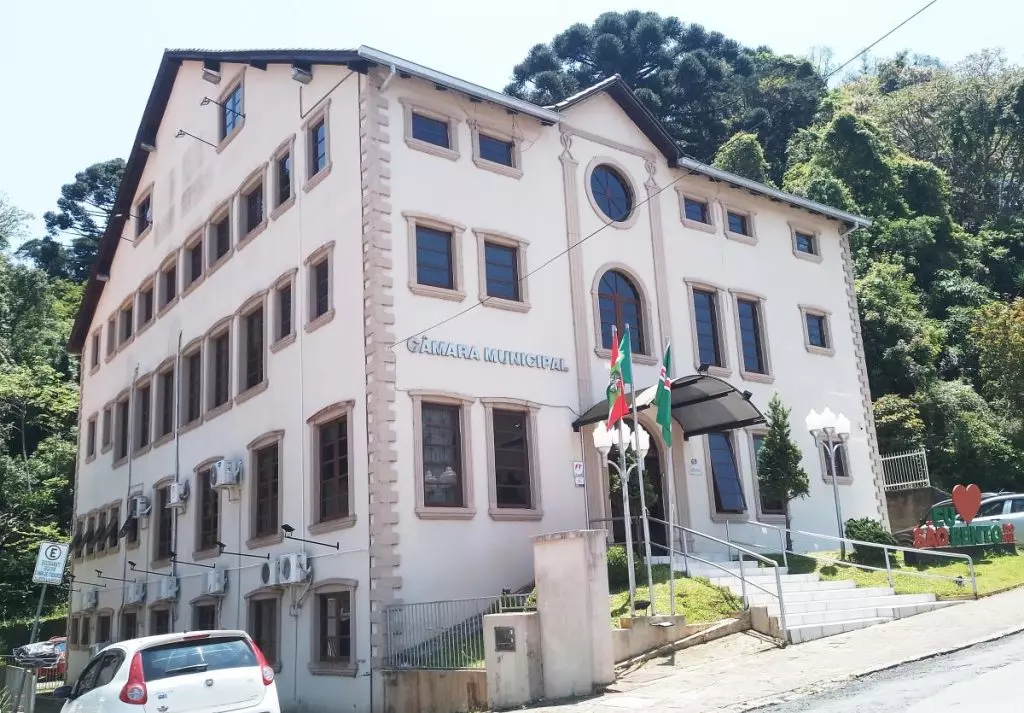 Câmara de São Bento do Sul adquire drone para reforçar fiscalização, prevenção e planejamento urbano
