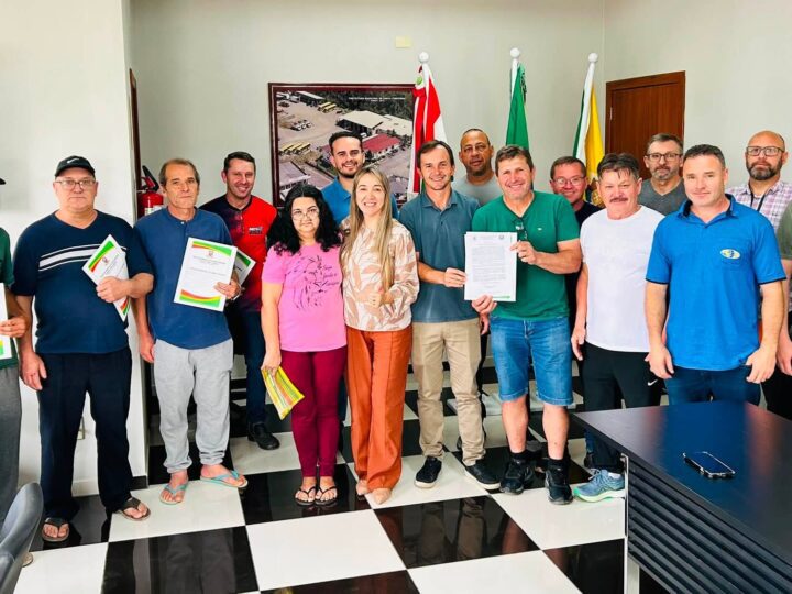 Santa Terezinha alcança 100 certidões de regularização fundiária e amplia segurança para famílias