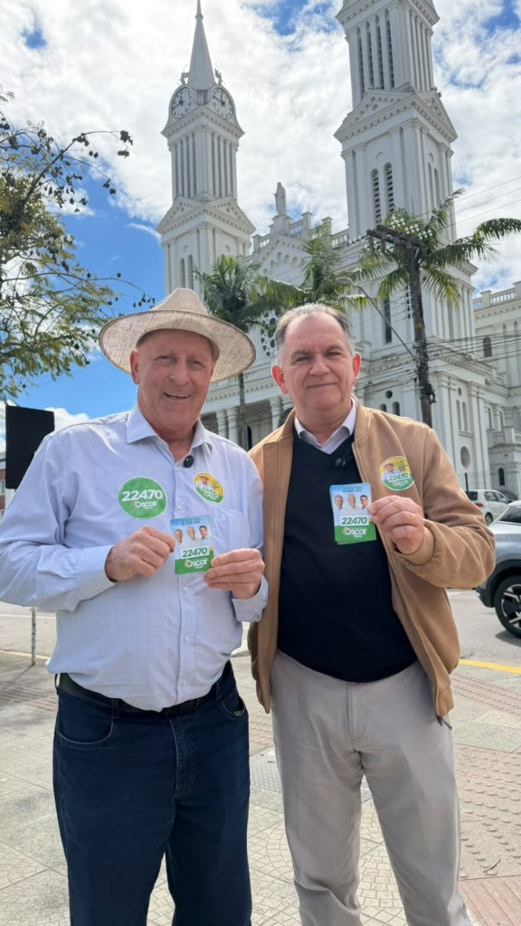 Oscar Gutz faz campanha em Rio do Sul ao lado do prefeito Manoel e da vereadora Dani Pamplona