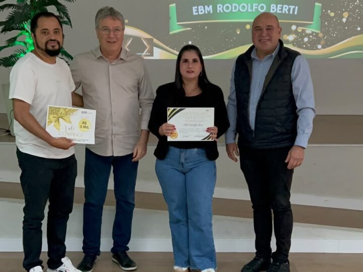 Prefeitura reconhece escolas municipais pelos resultados do IDEB 2025