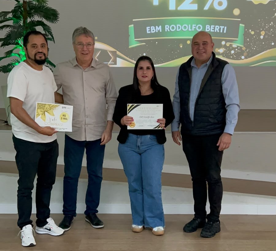 Prefeitura reconhece escolas municipais pelos resultados do IDEB 2025