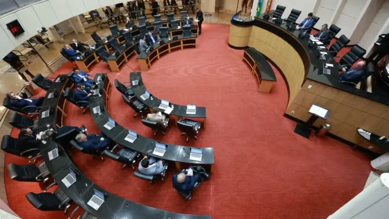 Alesc explica como deputado estadual atua além das votações