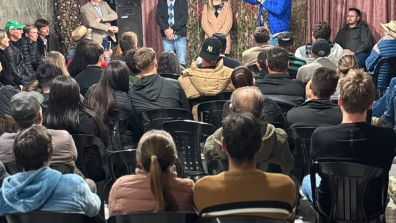 Pascoal Schultz reúne lideranças em Santa Terezinha em apoio a Zé Trovão e Juliana Maciel