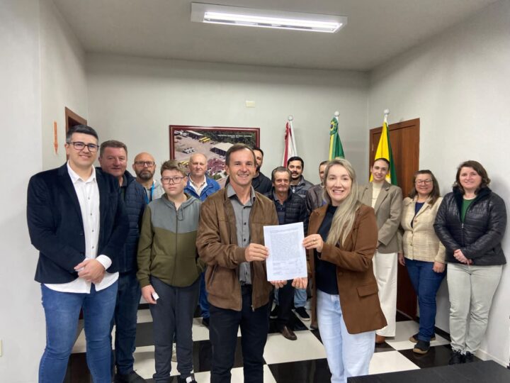 Moisés Pockszevnicki assume Prefeitura de Santa Terezinha durante período de férias de Valquíria Schwarz