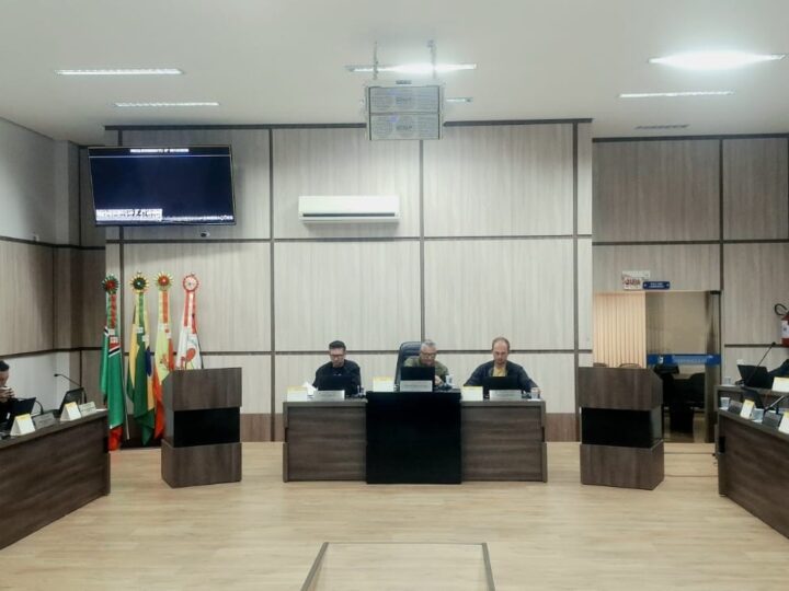 Câmara de Papanduva apresenta demandas da população e reforça atuação conjunta por melhorias no município durante a 28ª Sessão Ordinária