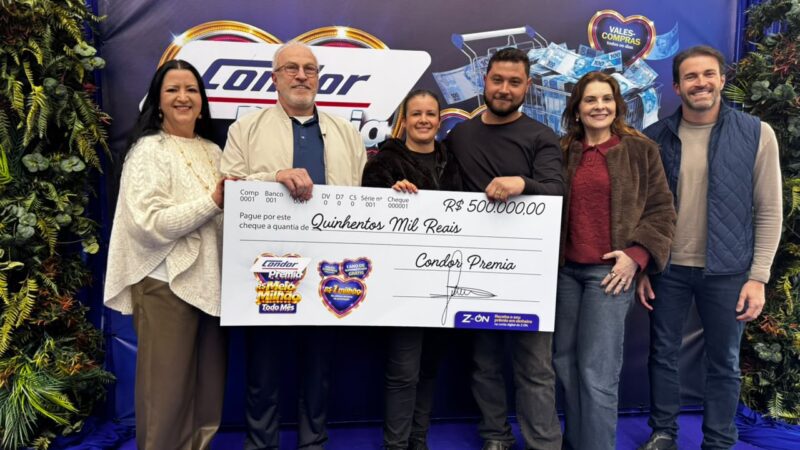 Casal de Colombo ganha R$ 500 mil do Condor e realiza sonho da casa própria após quase 25 anos de casamento