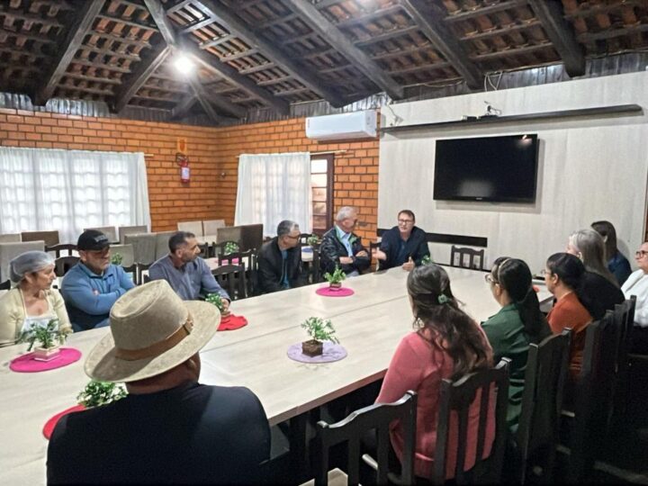 Silvio Dreveck cumpre agenda no OesteRoteiro contempla mais de 25 municípios catarinenses