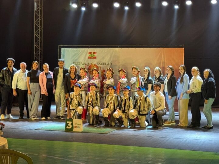 Grupo Zemlhá conquista 3º lugar no Festival Escolar Dança Catarina