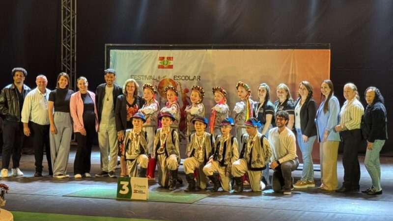 Grupo Zemlhá conquista 3º lugar no Festival Escolar Dança Catarina