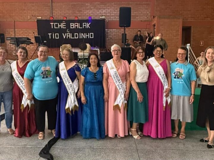 Tarde de Emoção, Cultura e Valorização: Santa Terezinha Coroa Sua Nova Realeza da Melhor Idade 2026