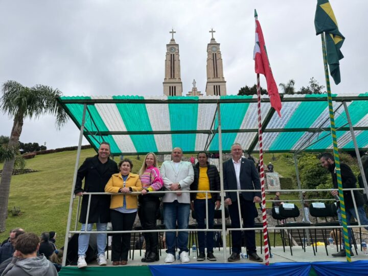 Vereadores participam do desfile de 7 de Setembro em São Bento do Sul