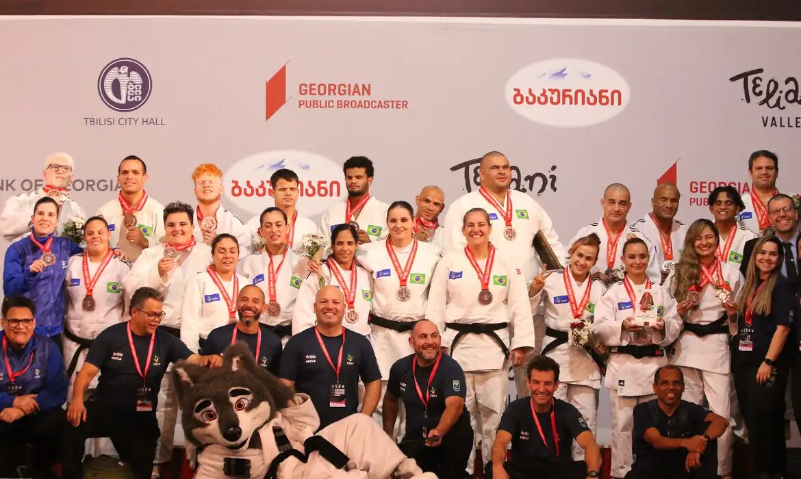 Brasil fatura medalhas de bronze nos mundiais paralímpicos de judô e triatlo