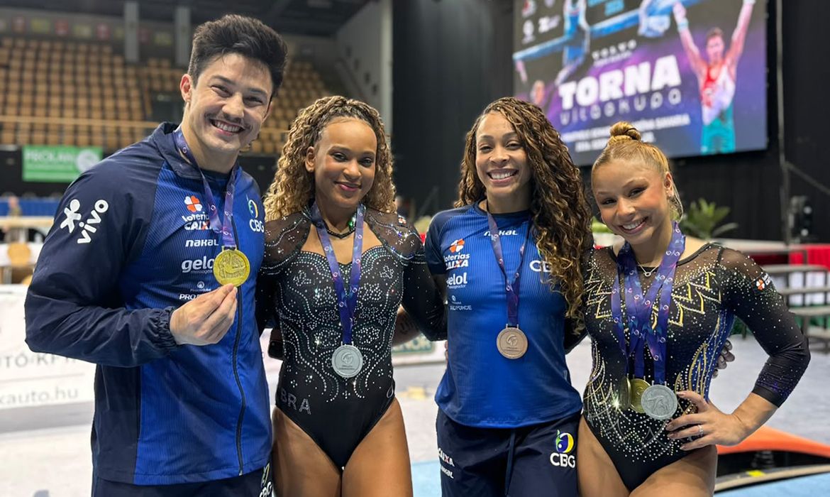 Brasil fecha Copa do Mundo da Hungria com 5 medalhas