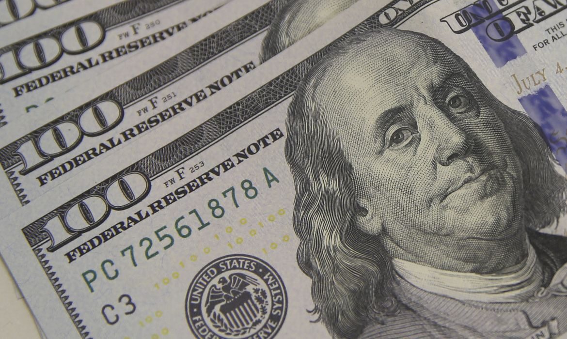 Contas externas do Brasil registram déficit de US$ 5,1 bilhões