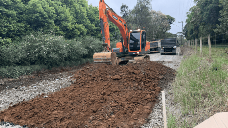 Estrada geral do São Tomaz começa a ser pavimentada