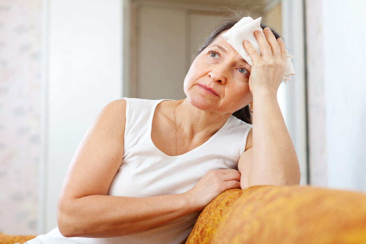 Menopausa altera proteínas no sangue e liga alerta para Alzheimer