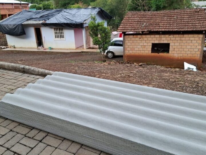 Temporais em Santa Catarina deixam mais de 1,5 mil imóveis danificados