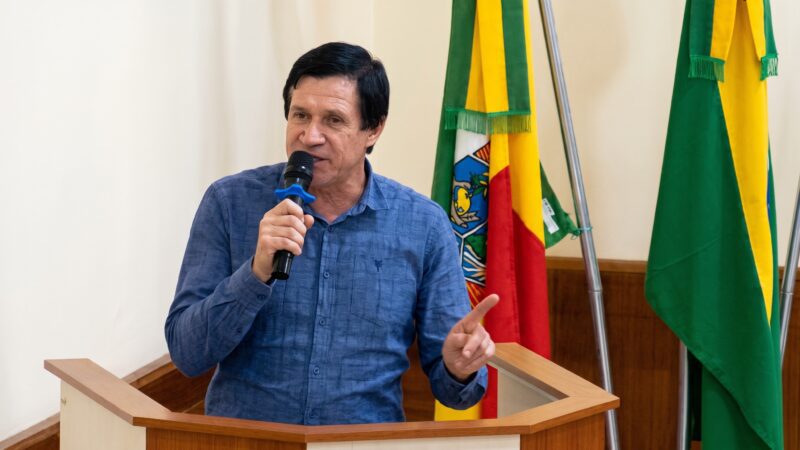 Na tribuna, vereador Pascoal Schultz avalia eleições, cobra recuperação de estradas e critica gestão municipal em Santa Terezinha
