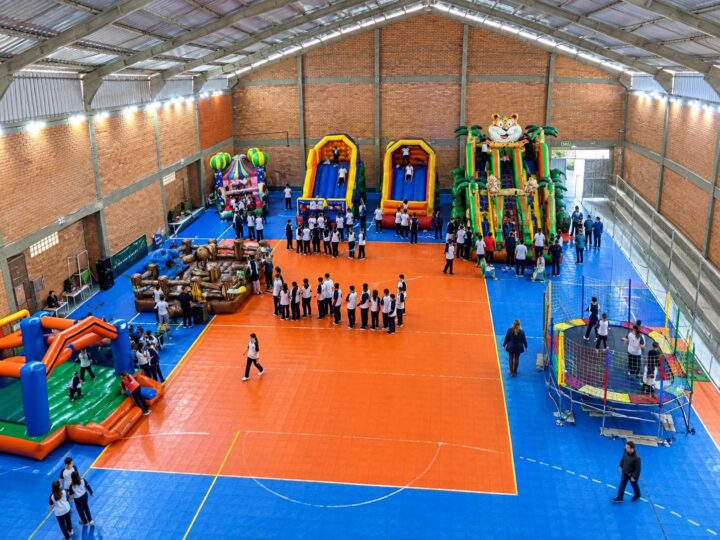 Sorrisos, energia e muita festa: Santa Terezinha abre a Semana da Criança com programação especial em todo o município