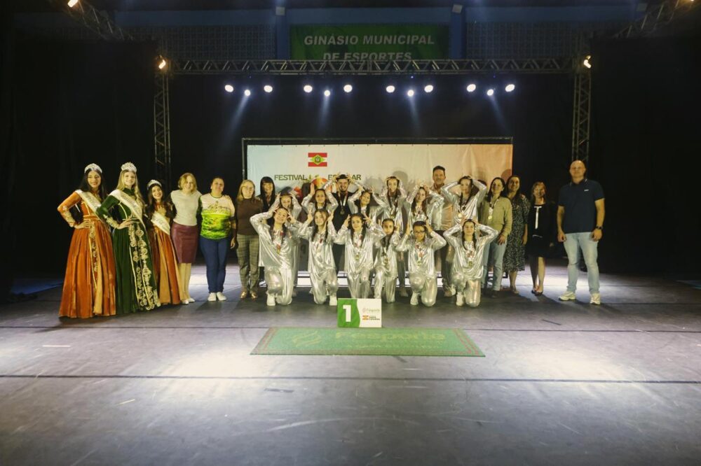 Grupo Renascer Conquista Primeiro Lugar E Garante Classificação Para Etapa Regional Do Dança Catarina