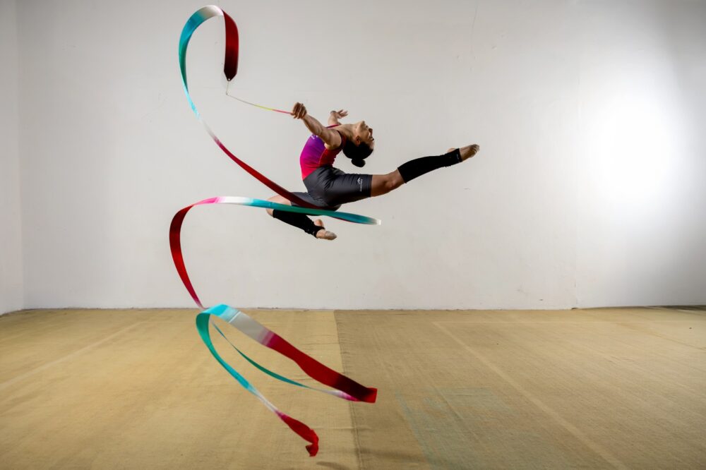 Luana Franceschi disputa Campeonato Estadual de Ginástica Rítmica em Tubarão