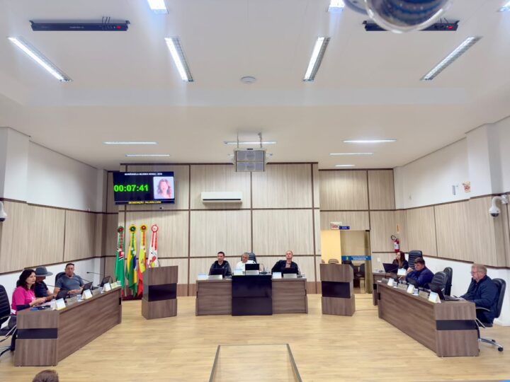 Estrada, quadra, banheiro e estacionamento: vereadores levam à Prefeitura os problemas do dia a dia