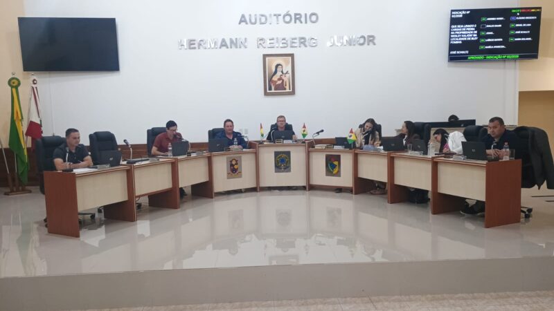 Câmara de Vereadores de Santa Terezinha dá início aos testes de novo painel eletrônico para modernizar sessões