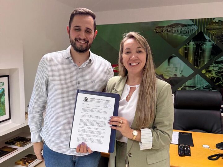 Articulação na capital: Prefeita de Santa Terezinha avança em tratativas com a Casan, secretarias e Alesc