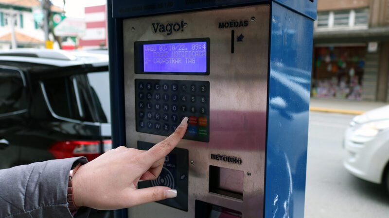Estacionamento rotativo terá contrato emergencial durante período de transição