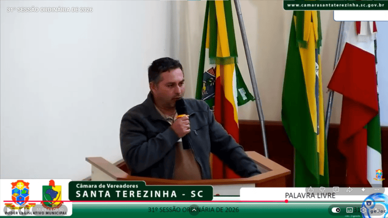 Na tribuna da Câmara, vereador Laércio Batista agradece votos a candidatos apoiados em Santa Terezinha