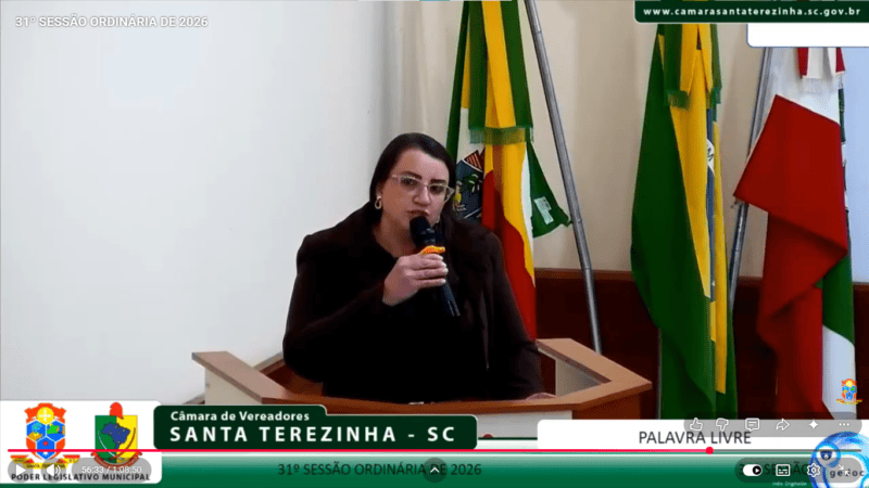 Na tribuna, vereadora Marília Nutricionista agradece votação de deputados e alerta sobre projeto de gratificações em Santa Terezinha