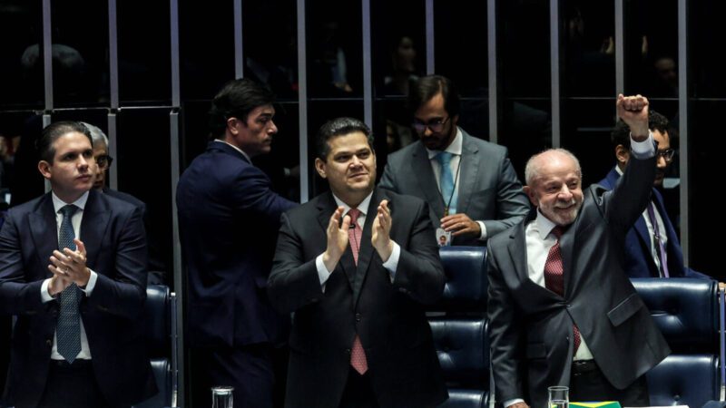 Alcolumbre adia PEC da segurança para depois do segundo turno