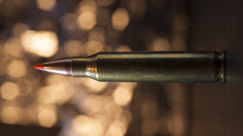 Aluno acha munição de arma perto de colégio em cidade