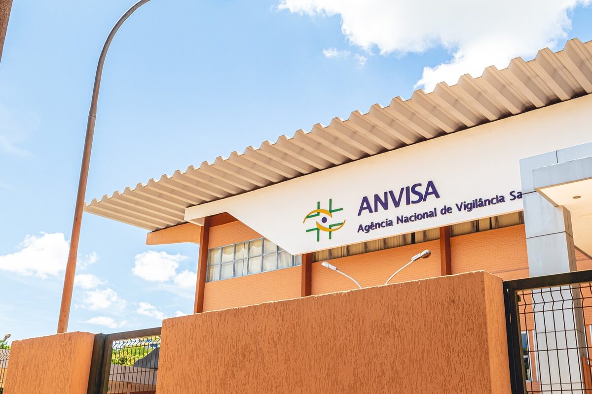 Anvisa proíbe comercialização de produtos de limpeza irregulares