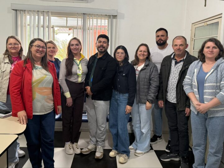 Santa Terezinha une forças na educação para a construção do Plano Municipal da Primeira Infância