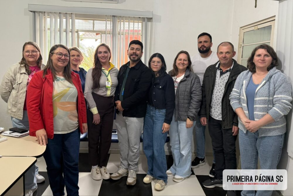 Santa Terezinha une forças na educação para a construção do Plano Municipal da Primeira Infância
