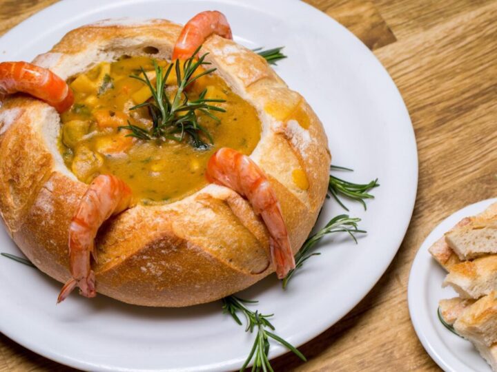 Bobó de camarão no pão italiano: aprenda a receita tradicional