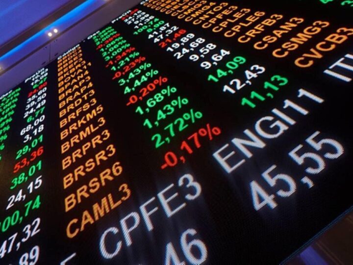 Ibovespa sobe de leve com foco em pesquisas e petróleo forte