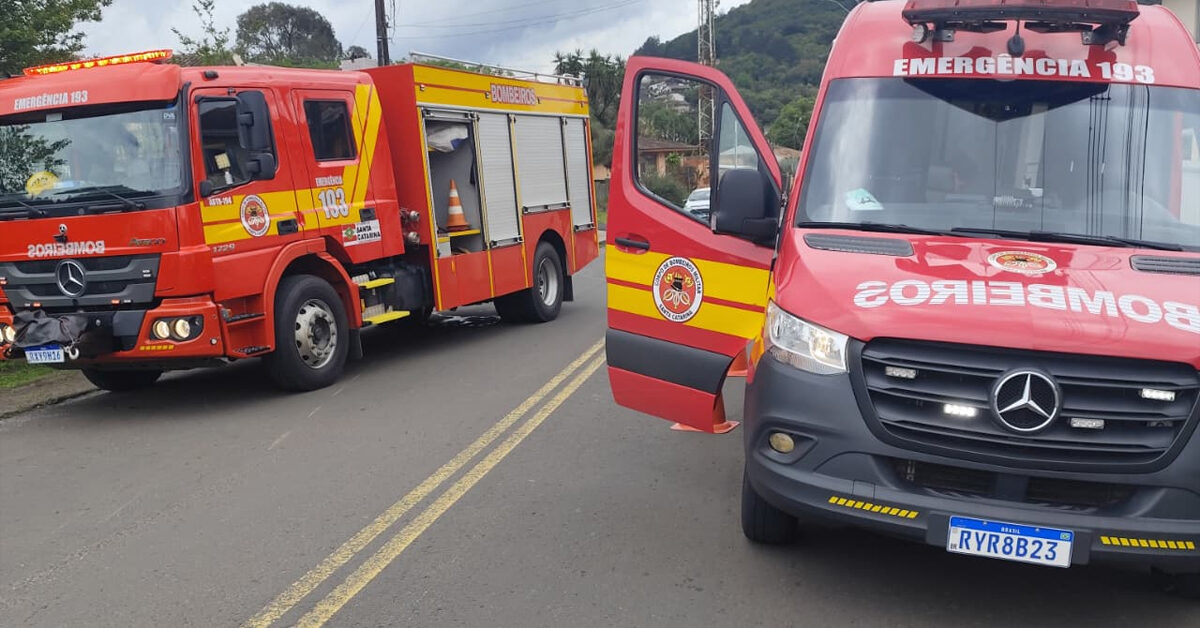 Ciclista fica ferido após colisão com carro em Três Barras