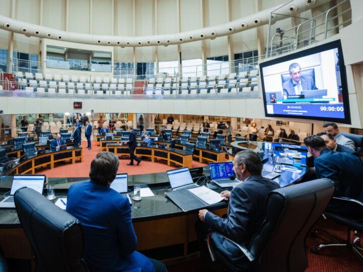 Alesc retoma sessões plenárias após o primeiro turno das eleições 2026