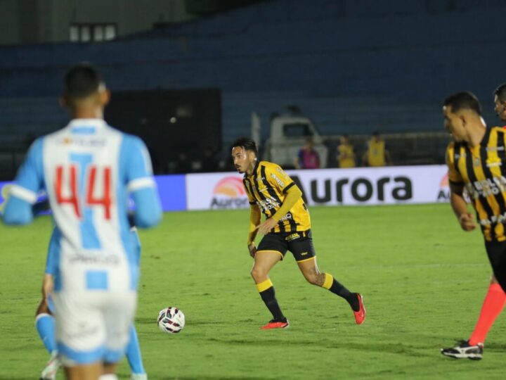 Criciúma perde dois atletas para duelo decisivo contra o Ceará na Série B