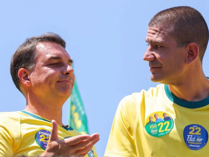 Douglas Ruas tem impacto limitado para Flávio Bolsonaro no RJ, avaliam aliados
