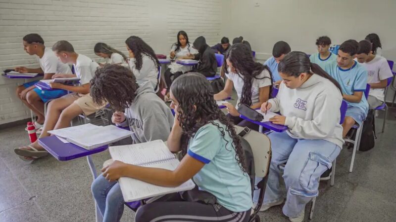 Expectativas de alunos para 2027 focam em melhorias no ensino