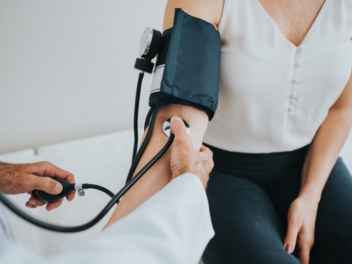Pressão alta atinge 37% dos adultos e maioria desconhece o quadro