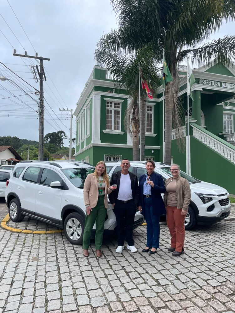Prefeitura De Campo Alegre Amplia Frota Com Aquisição De Veículos Para Assistência Social E Saúde