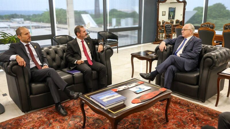 Fachin determina envio de menções a ministros em celulares de Vorcaro